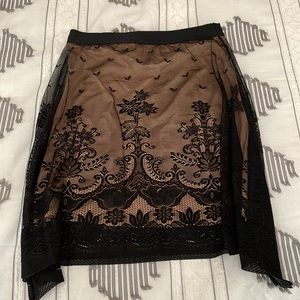 Max Studio Lace skirt - Size XS